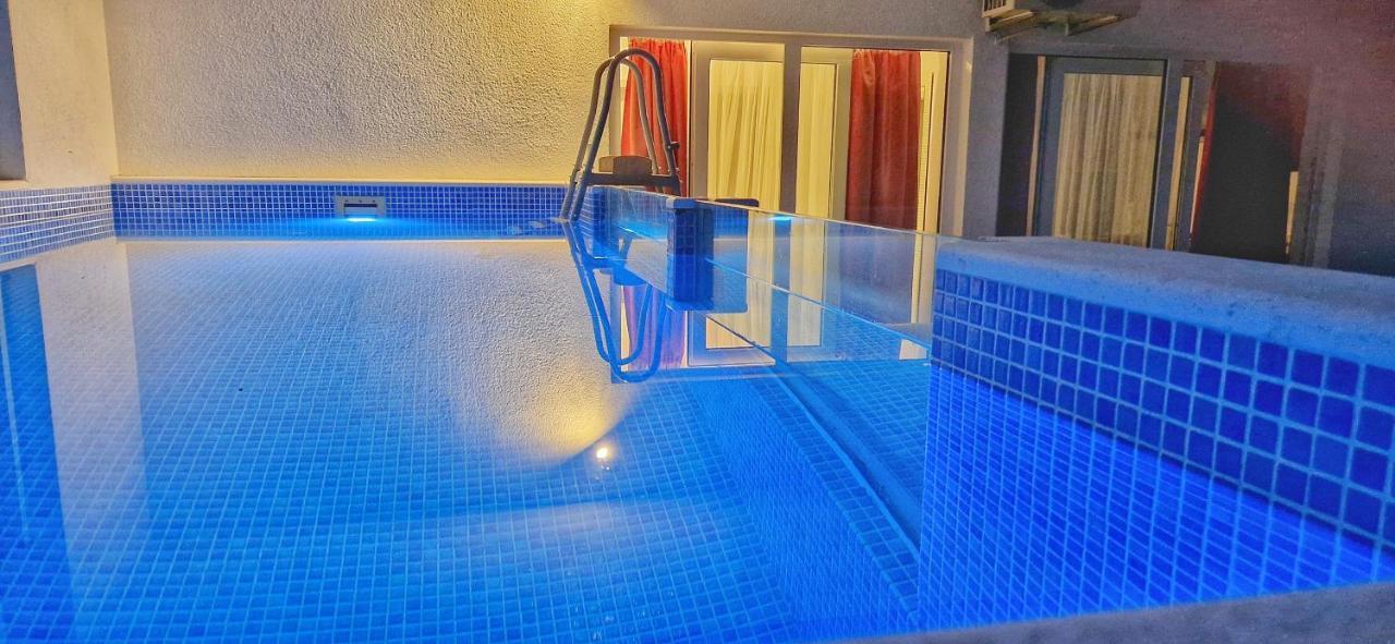 Luxury apartment Maestral - private pool Split Extérieur photo